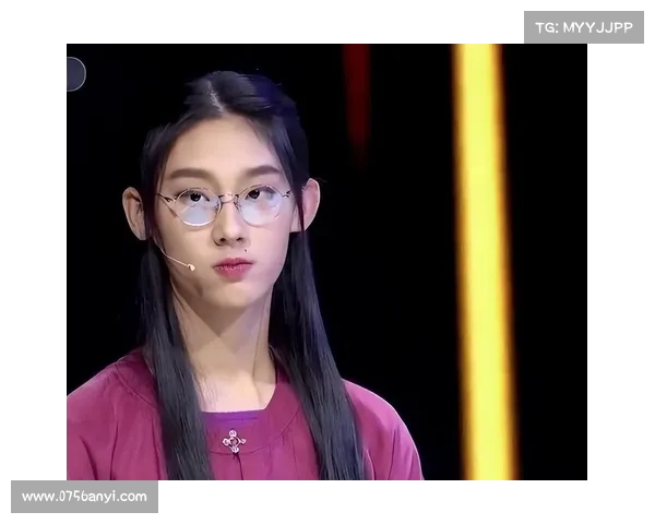 武亦姝清华毕业现状引发热议,董宇辉一语道破:过度放任的后果